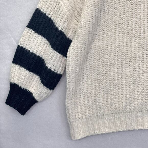 Urban Outfitters Overzised Turtleneck White Black Sweater Y2K Minimalist Sz M - Picture 4 of 8